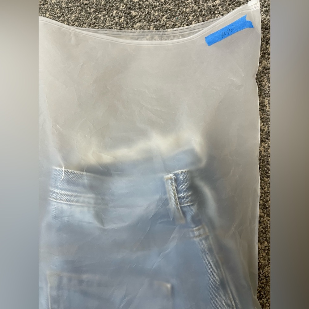 Free People Maggie Mid Rise Light Stone Washed Blue Jeans Sz 27 Raw Hem - Picture 10 of 10